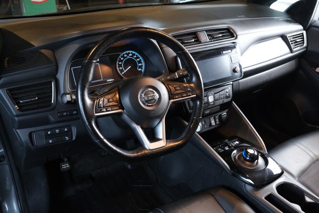 2019 NISSAN LEAF - 11