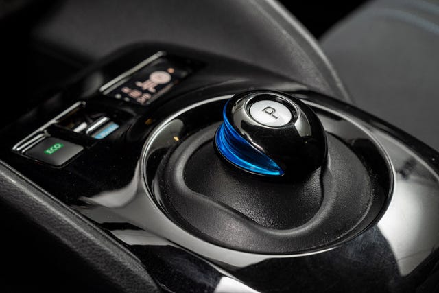 2020 NISSAN LEAF - 43