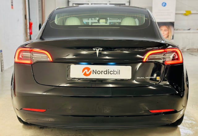 5YJ3E7EB3KF203485 2019 TESLA MODEL 3-5