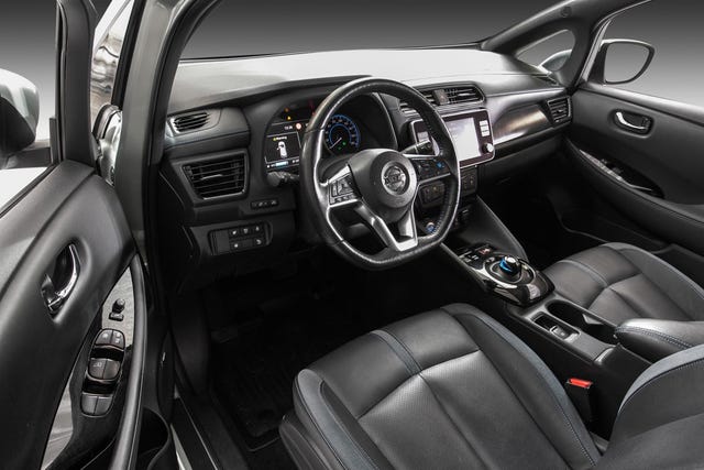 2019 NISSAN LEAF - 11