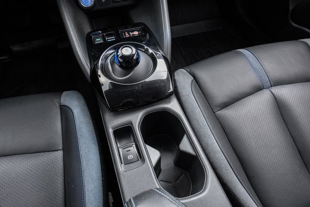 2019 NISSAN LEAF - 17
