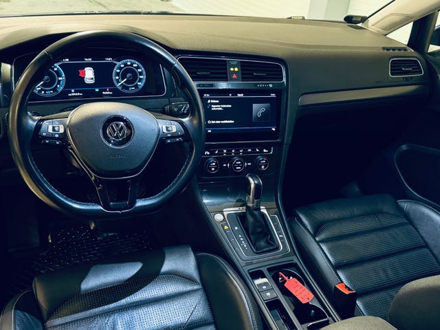 2019 VOLKSWAGEN GOLF - 8