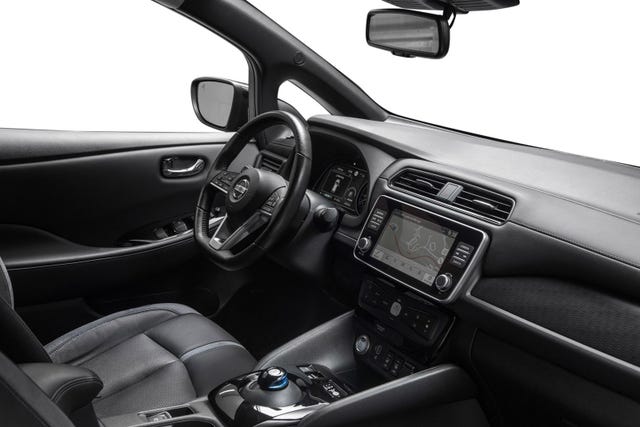 2020 NISSAN LEAF - 25
