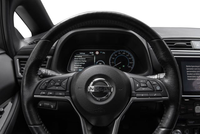 2020 NISSAN LEAF - 15