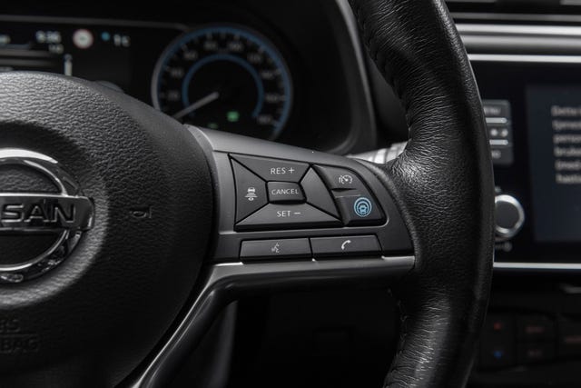 2020 NISSAN LEAF - 16