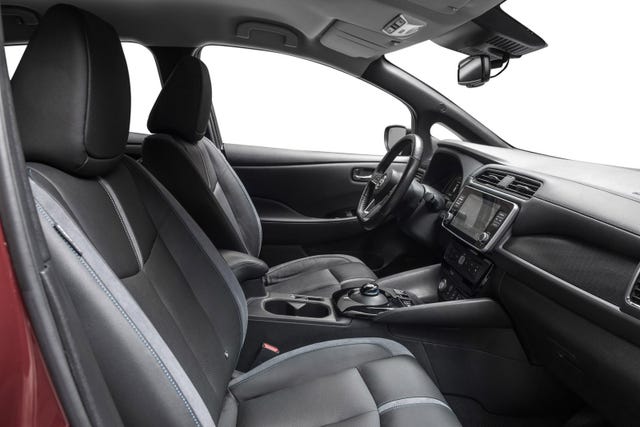 2020 NISSAN LEAF - 24