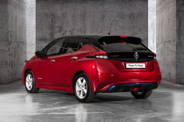 2020 NISSAN LEAF - 9