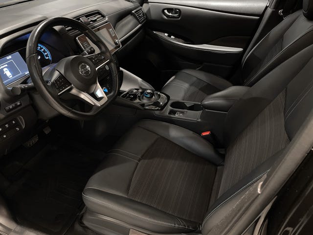 2020 NISSAN LEAF - 15