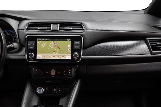 2020 NISSAN LEAF - 20