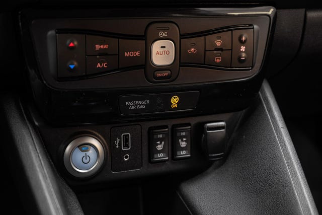 2020 NISSAN LEAF - 19
