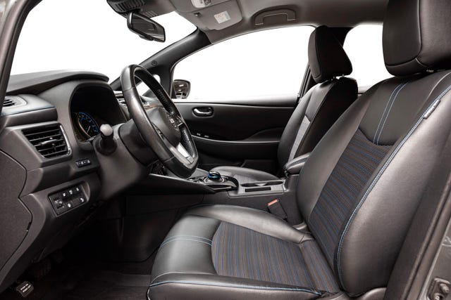 2020 NISSAN LEAF - 12