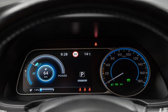 2020 NISSAN LEAF - 16