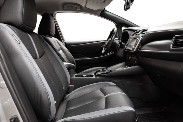 2020 NISSAN LEAF - 9