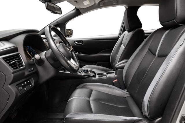 2020 NISSAN LEAF - 12