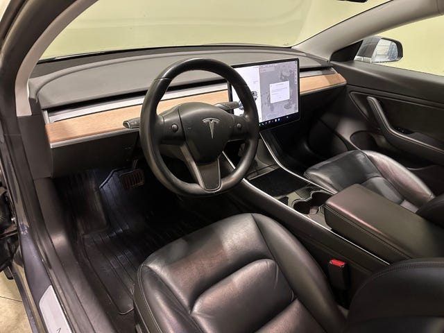 2019 TESLA MODEL 3 - 33