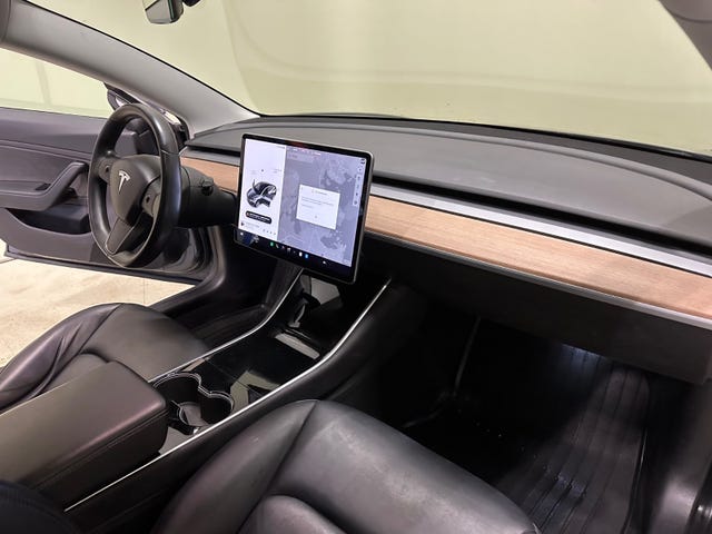 2019 TESLA MODEL 3 - 28