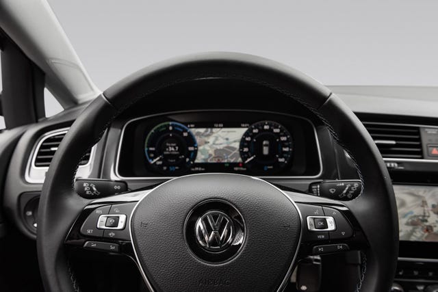 2019 VOLKSWAGEN GOLF - 35