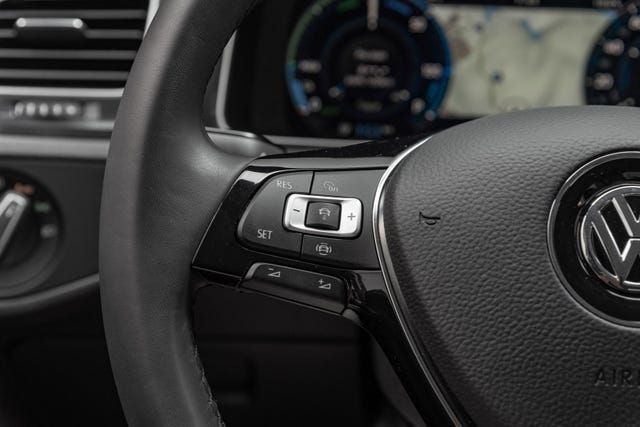 2019 VOLKSWAGEN GOLF - 33