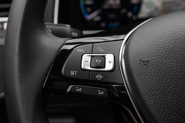 2019 VOLKSWAGEN GOLF - 34