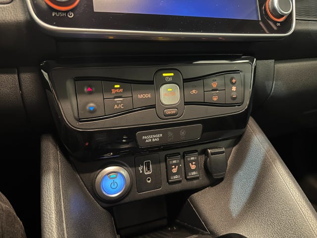 2020 NISSAN LEAF - 19