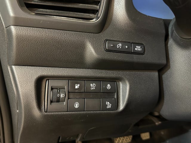 2020 NISSAN LEAF - 21