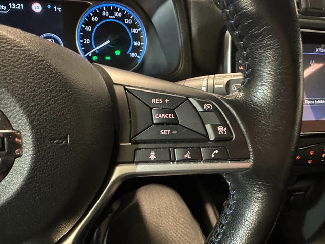 2020 NISSAN LEAF - 22