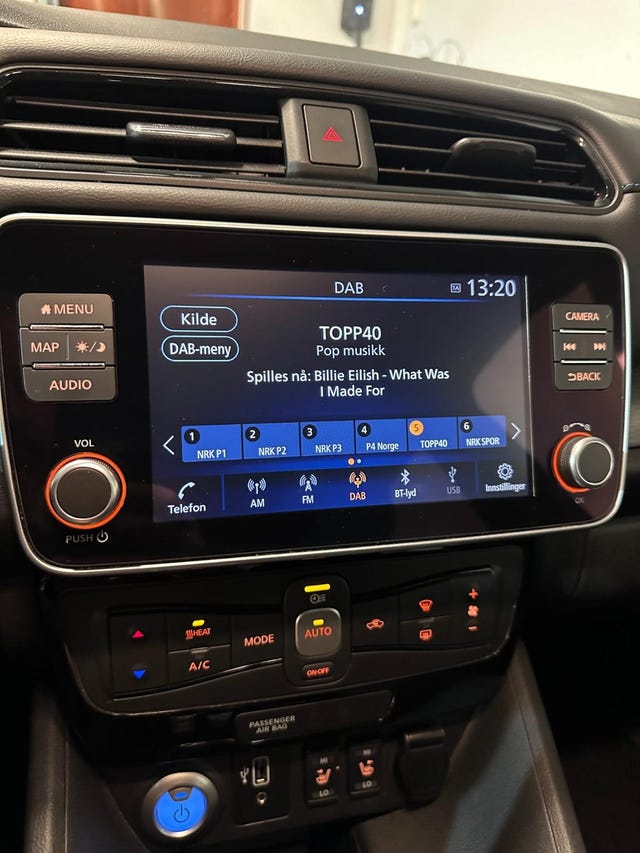 2020 NISSAN LEAF - 15