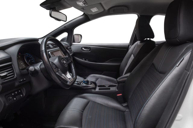 2020 NISSAN LEAF - 10