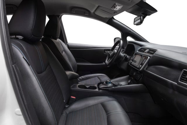 2020 NISSAN LEAF - 24
