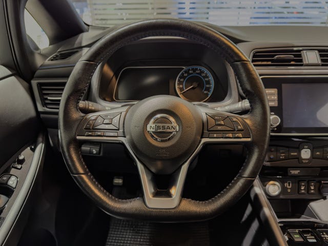 2020 NISSAN LEAF - 15