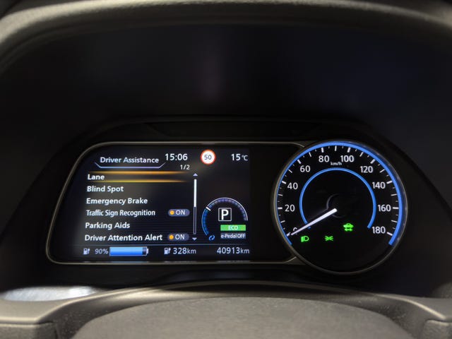 2020 NISSAN LEAF - 17