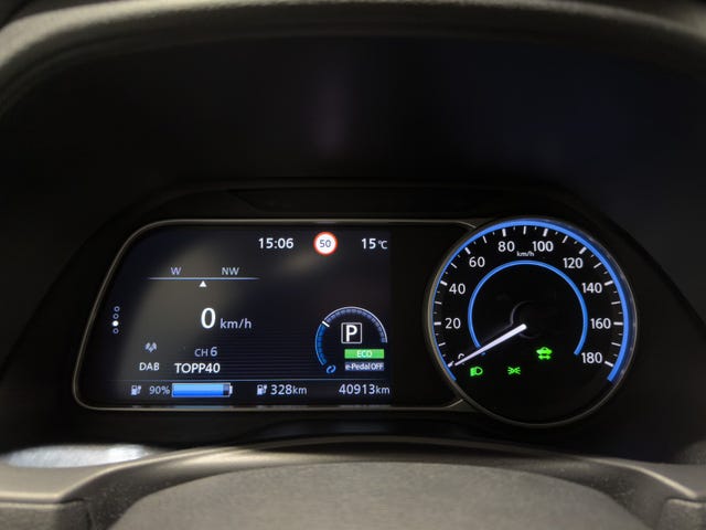 2020 NISSAN LEAF - 16