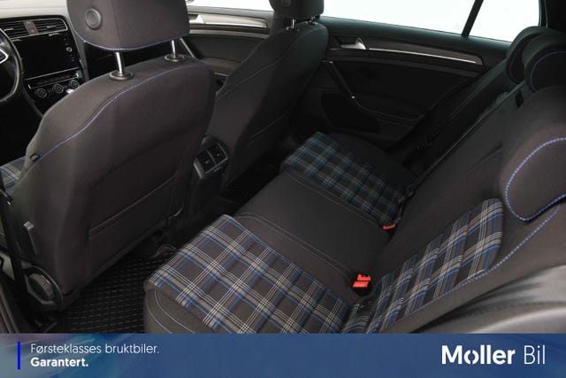 2019 VOLKSWAGEN GOLF - 19
