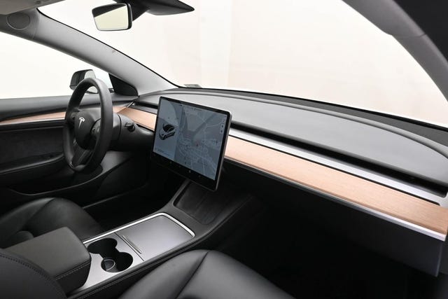 2021 TESLA MODEL 3 - 27