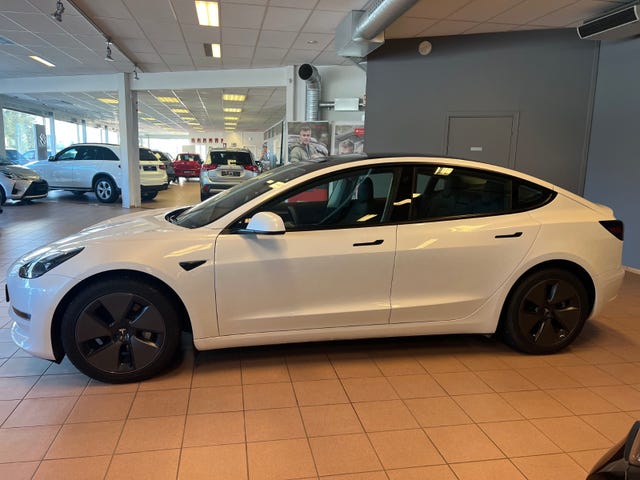 5YJ3E7EB3MF966240 2021 TESLA MODEL 3-4