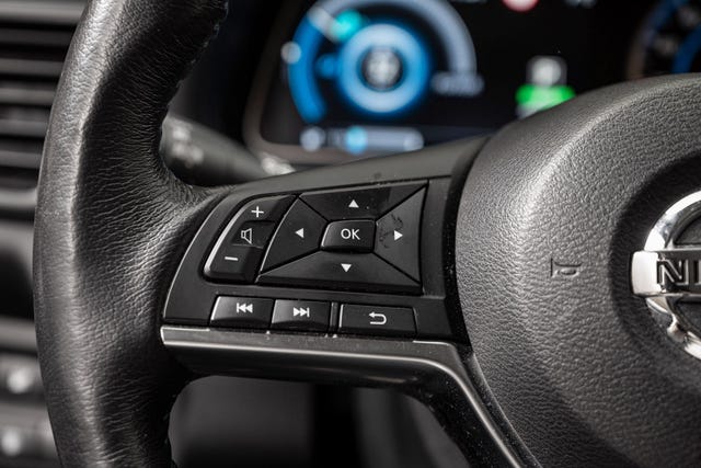 2020 NISSAN LEAF - 40