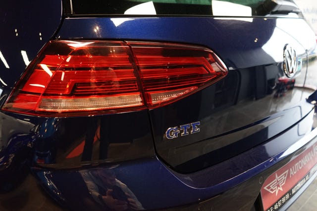 2019 VOLKSWAGEN GOLF - 16