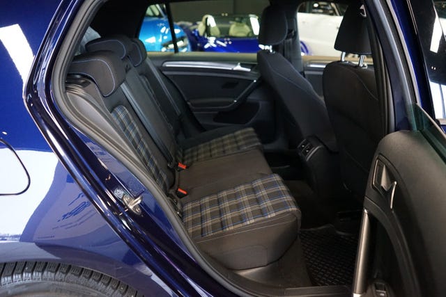 2019 VOLKSWAGEN GOLF - 24