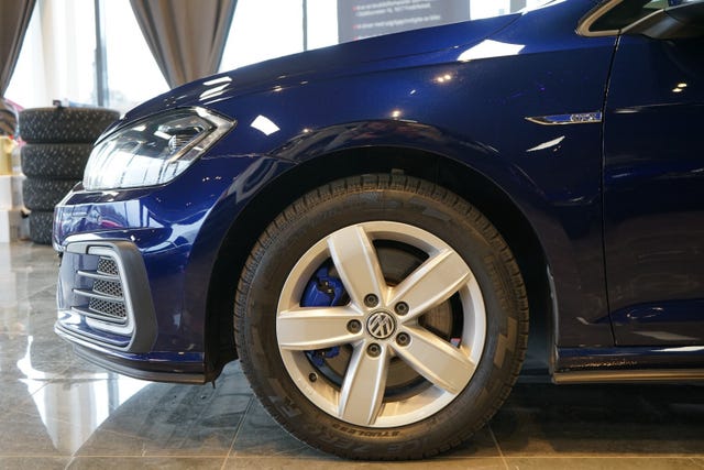 2019 VOLKSWAGEN GOLF - 17