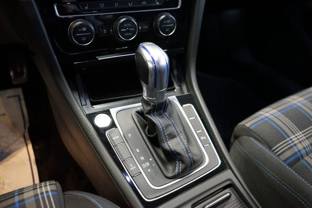 2019 VOLKSWAGEN GOLF - 35