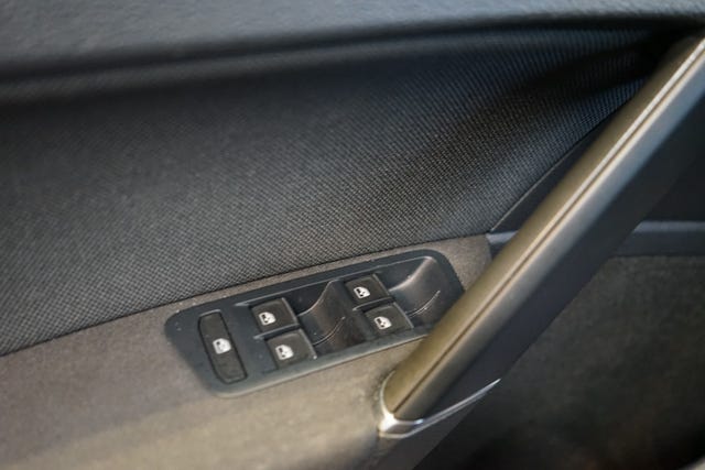 2019 VOLKSWAGEN GOLF - 33