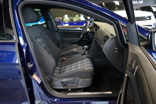 2019 VOLKSWAGEN GOLF - 26