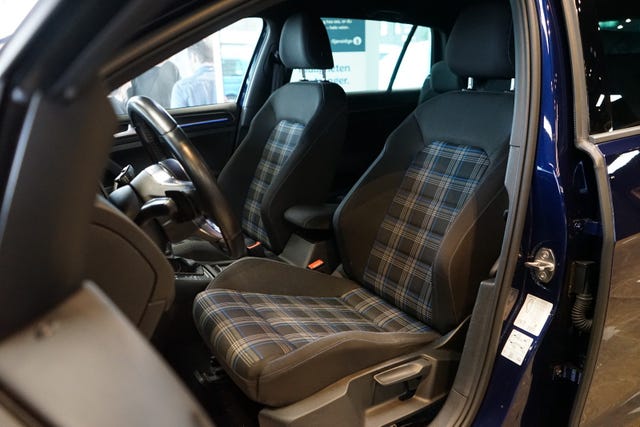 2019 VOLKSWAGEN GOLF - 20