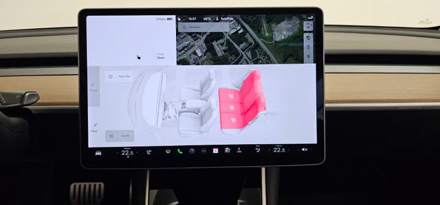 2019 TESLA MODEL 3 - 25