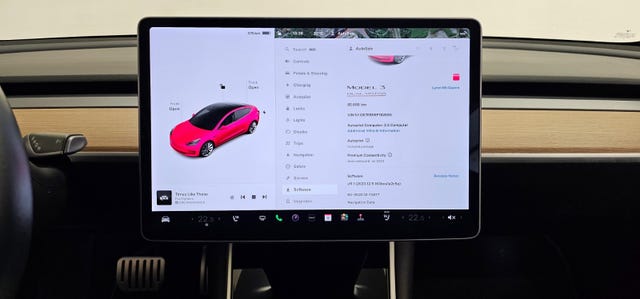 2019 TESLA MODEL 3 - 23
