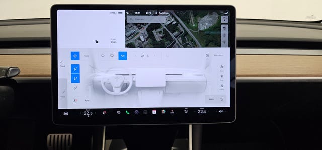 2019 TESLA MODEL 3 - 24