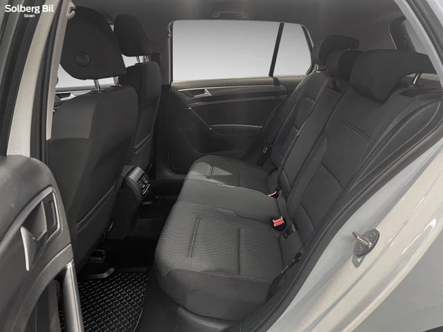 2019 VOLKSWAGEN GOLF - 19