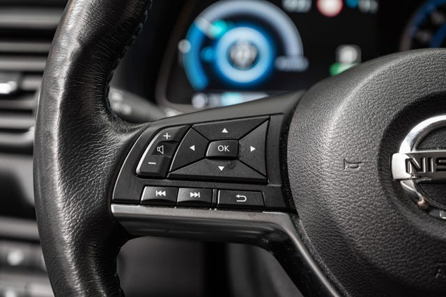 2020 NISSAN LEAF - 12