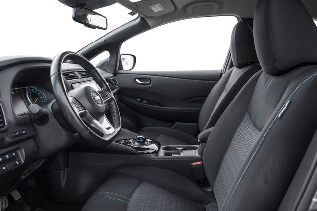 2020 NISSAN LEAF - 10