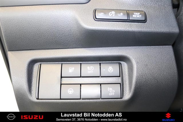 2020 NISSAN LEAF - 11